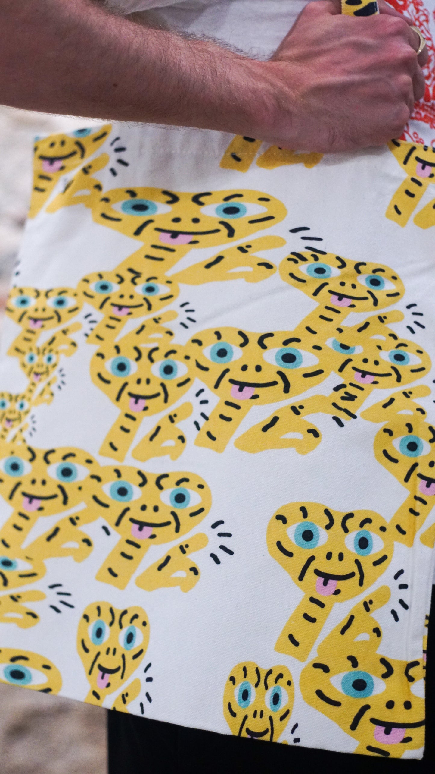 E.T. Magic Finger Large Tote Bag